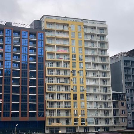 Бежевые Апартаменты Batumi Exterior foto